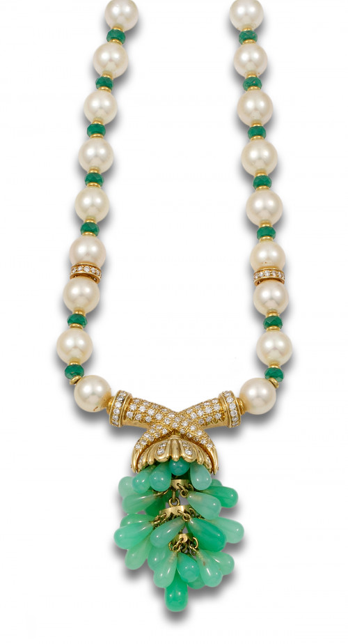 COLLAR PERLAS CULTIVADAS Y CRISOPRASA, ORO AMARILLO