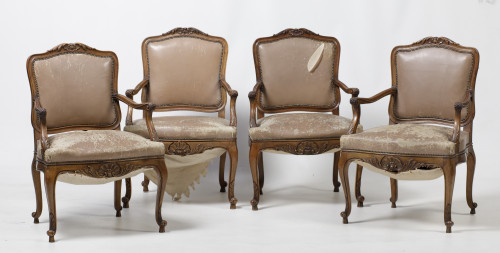 Cuatro sillas de estilo Luis XV, posiblemente Herráiz, Espa