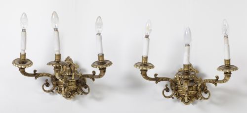 Pareja de apliques de tres luces estilo Luis XV, España, me