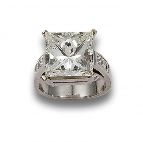 DIAMANTE, TALLA PRINCESA, DE 8.87 CT. COLOR H, PUREZA SI1