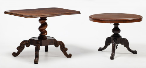 Mesa de café de estilo victoriano de madera barnizada imita