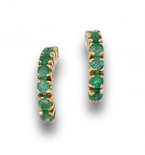 PENDIENTES MEDIAS CRIOLLAS DE ESMERALDAS Y ORO AMARILLO