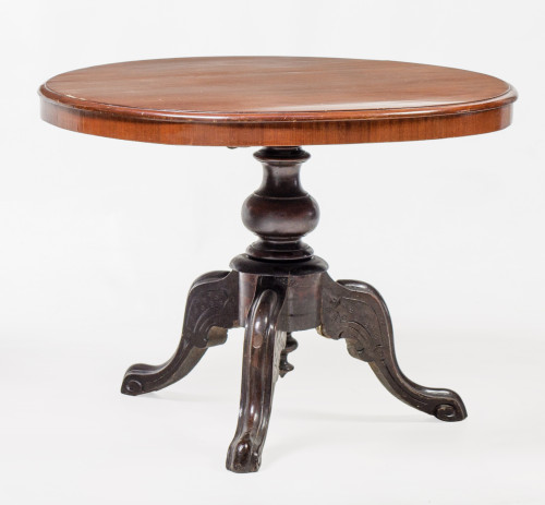 Mesa tilt-top de estilo victoriano, pps. S. XX