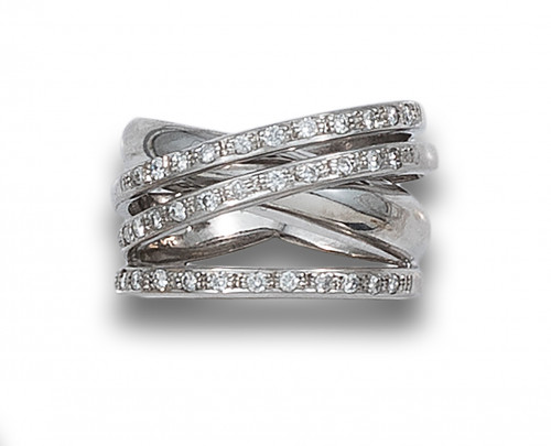 SORTIJA MULTIALIANZAS EN ORO Y DIAMANTES