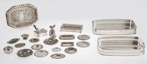 20 piezas de metal plateado de diferentes decoraciones y ma