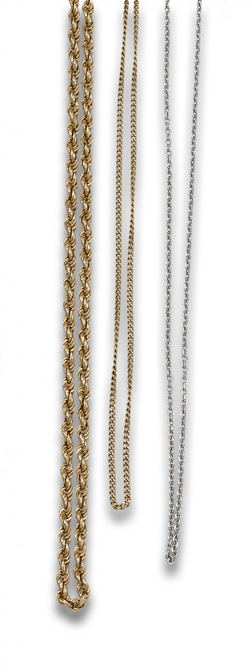 LOTE DE TRES CADENAS