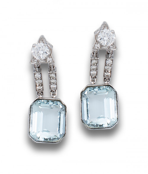 PENDIENTES LARGOS DE AGUAMARINAS, DIAMANTES Y ORO BLANCO