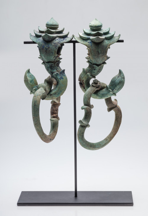 Pareja de argollas de palanquín de bronce, Camboya, S.XIII