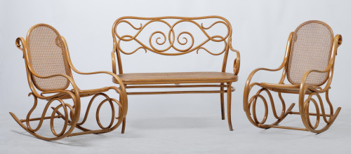 Banco y pareja de mecedoras Thonet, Viena, c. 1920