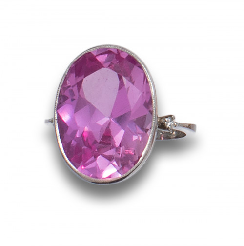 SORTIJA DE ROSA DE FRANCIA, DIAMANTES Y PLATINO