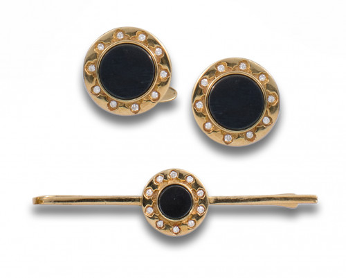 GEMELOS Y PASADOR DE CORBATA YANES EN ORO, ÓNIX Y DIAMANTES