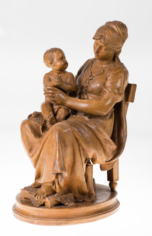  ESCUELA FRANCESA, "Maternidad" , Escultura en terracota pa