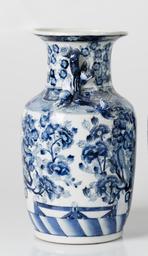 Jarrón de porcelana azul cobalto, China, S. XX