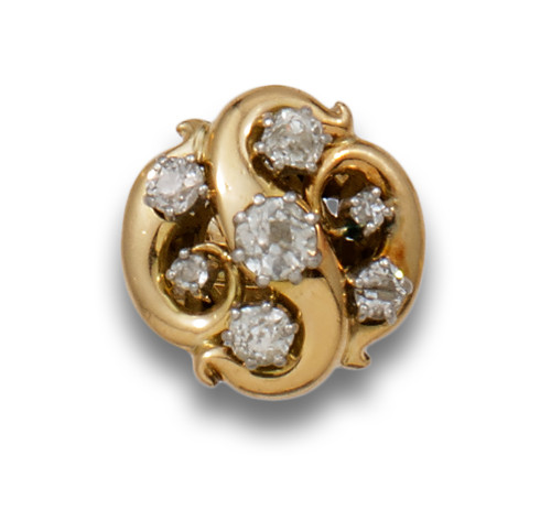 SORTIJA AÑOS 50 EN ORO AMARILLO CON UN TOTAL DE 1.50 CT. 