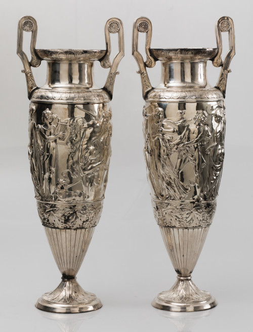 Pair of silver metal urns of Neoclassical taste, France, 19