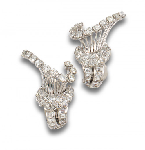 PENDIENTES, AÑOS 50, DE DIAMANTES Y ORO BLANCO