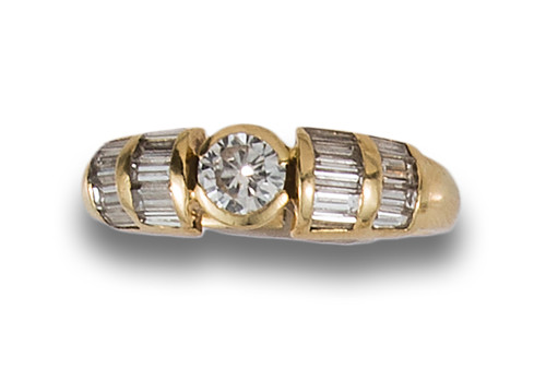 SORTIJA EN ORO CON DIAMANTES