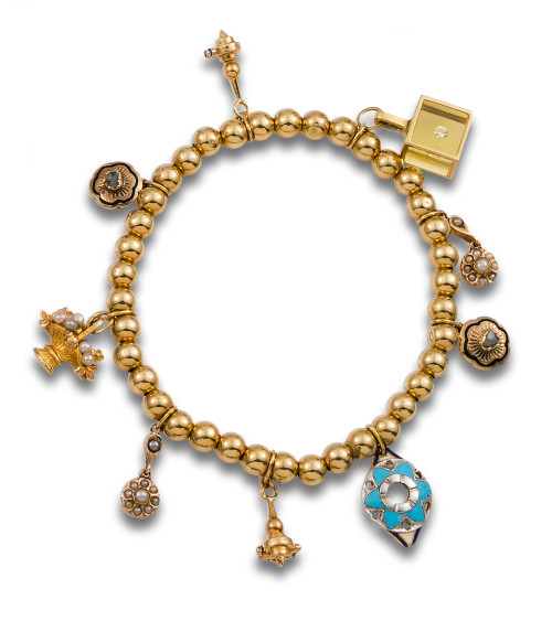 PULSERA DE ORO AMARILLO CON DIJES COLGANTES