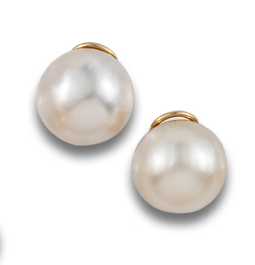PENDIENTES EN ORO AMARILLO Y PERLAS MABÉ