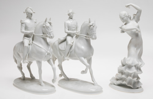 "Cavalry officers", pair of porcelain figures, Vienna, 20th