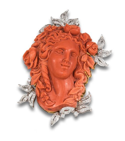 BROCHE DAMA EN CORAL, DIAMANTES Y ORO BLANCO