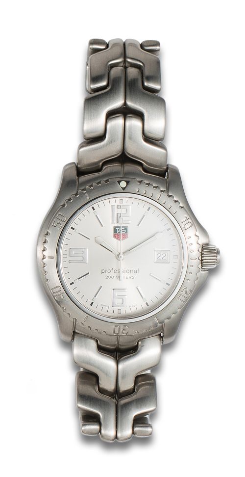 TAG HEUER PROFESSIONAL WRISTWATCH IN STEEL