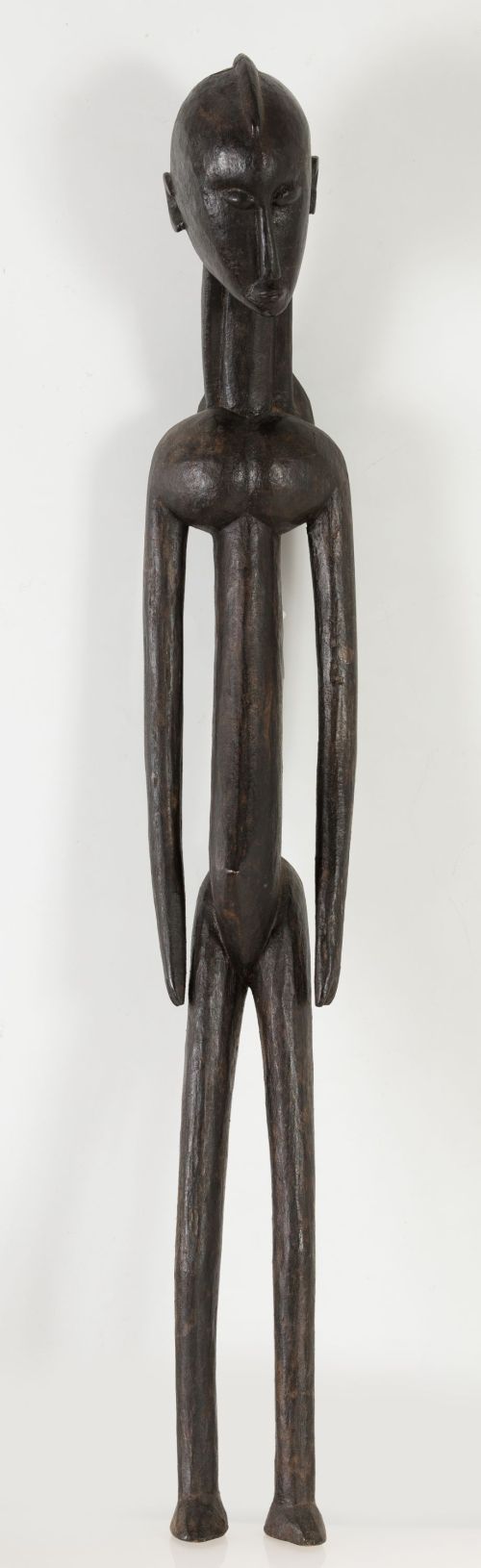 Figura tribal africana en madera tallada