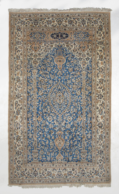 Persian hand-knotted wool rug, 20th century