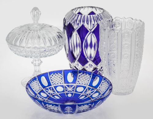 Lote de cuatro piezas de cristal, posiblemente Francia, S.X