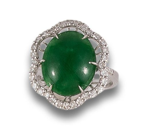 ROSETTE RING OF BURMA JADE AND DIAMONDS, IN WHITE GOLD