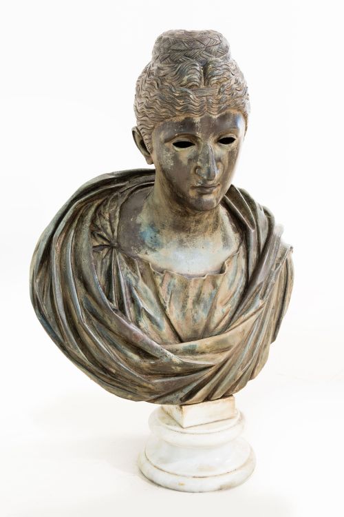ANÓNIMO S. XIX, "Faustina la Mayor", Bronce patinado. Base 