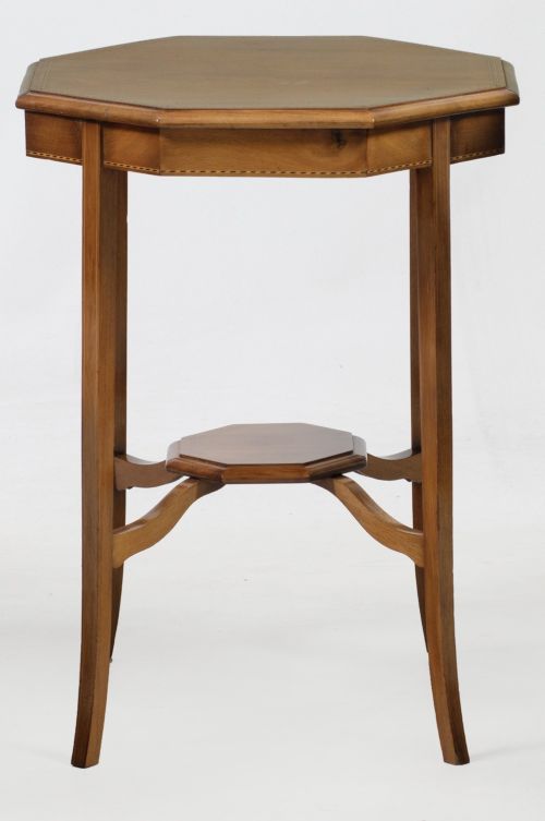 Mesa auxiliar de gusto inglés, pps. S. XX