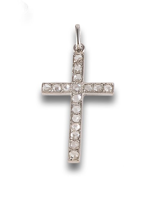 CRUZ COLGANTE DE DIAMANTES, EN ORO BLANCO