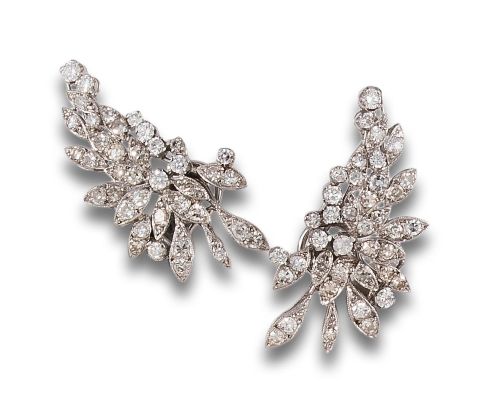 PENDIENTES, ESTILO AÑOS 50, DE DIAMANTES, EN PLATINO