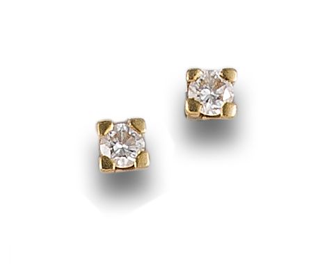 PENDIENTES EN ORO Y DIAMANTES