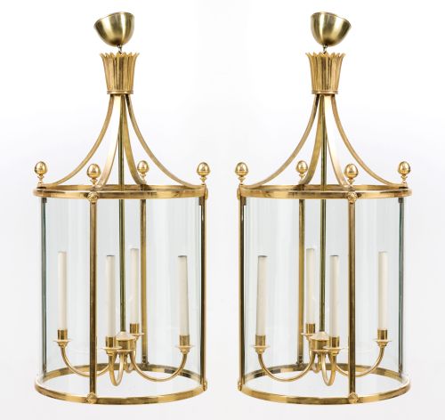 Pareja de faroles de latón dorado de estilo Luis XVI, S. XX