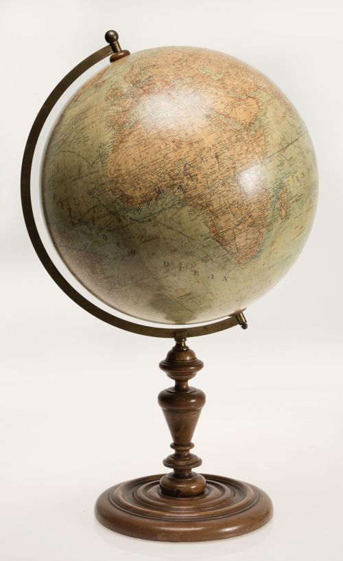 Table globe manufactured by Ludwig Julius Heymann, Leipzig,