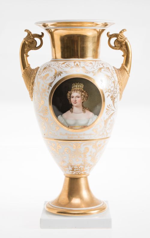 Vase in German porcelain, marks of the Royal Porcelain Fact