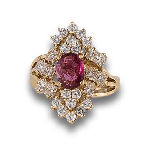 RUBY AND DIAMOND COCKTAIL RING IN YELLOW GOLD