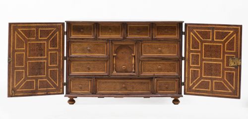 Bargueño siguiendo modelos del S. XVIII, España, pps. S. XX