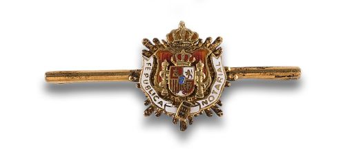 PIN WITH NOTARIAL EMBLEM IN SILVER AND ENAMEL