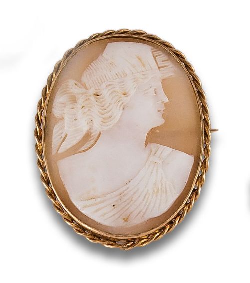 BROCHE PP. S. XX CON CAMAFEO EN ORO