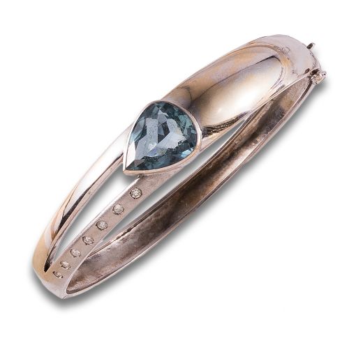 PULSERA EN ORO CON TOPACIO Y DIAMANTES