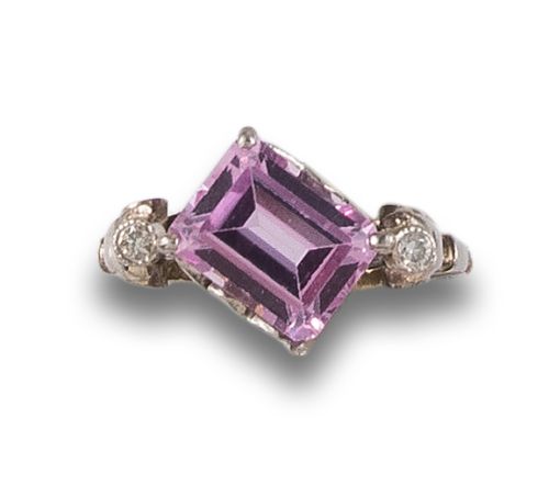 SORTIJA, ESTILO ANTIGUO DE ROSA DE FRANCIA Y DIAMANTES, EN 