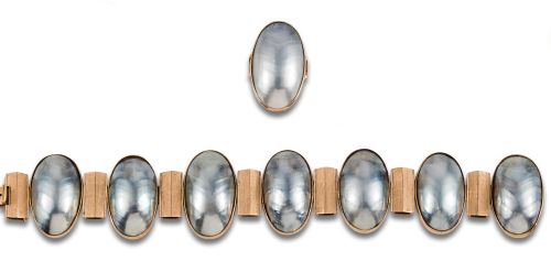 CONJUNTO DE SORTIJA Y PULSERA EN ORO Y PERLAS OSMEÑAS