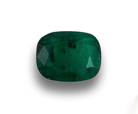 ESMERALDA, POSIBLEMENTE COLOMBIANA, TALLA OVAL DE 3.72 CT.