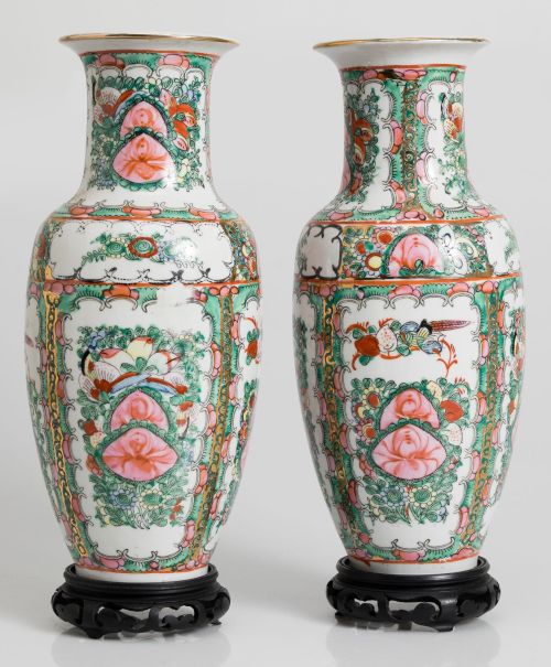 Pareja de jarrones de porcelana, Cantón, China, S. XX