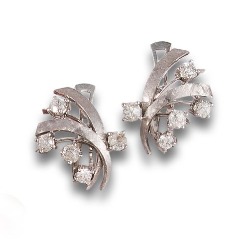 PENDIENTES EN ORO BLANCO Y DIAMANTES