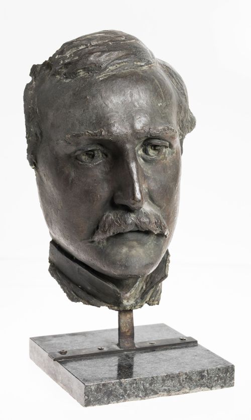  ESCUELA ESPAÑOLA, "Busto del General Prim", Escultura de b