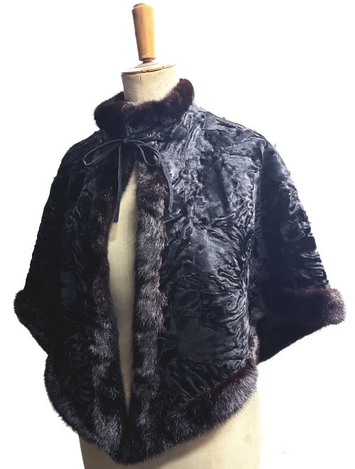 Capa en piel de astracan